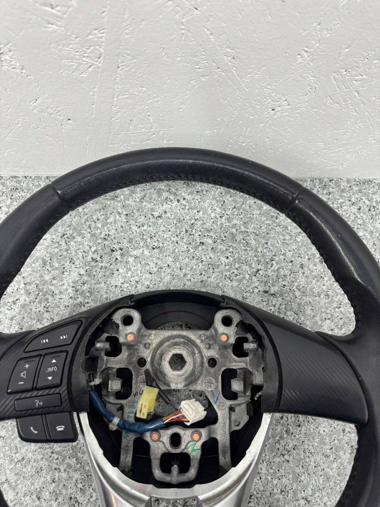 фото №13, Воздуховод кожа кожаный мультифункция mazda 3 bm 2013-2017