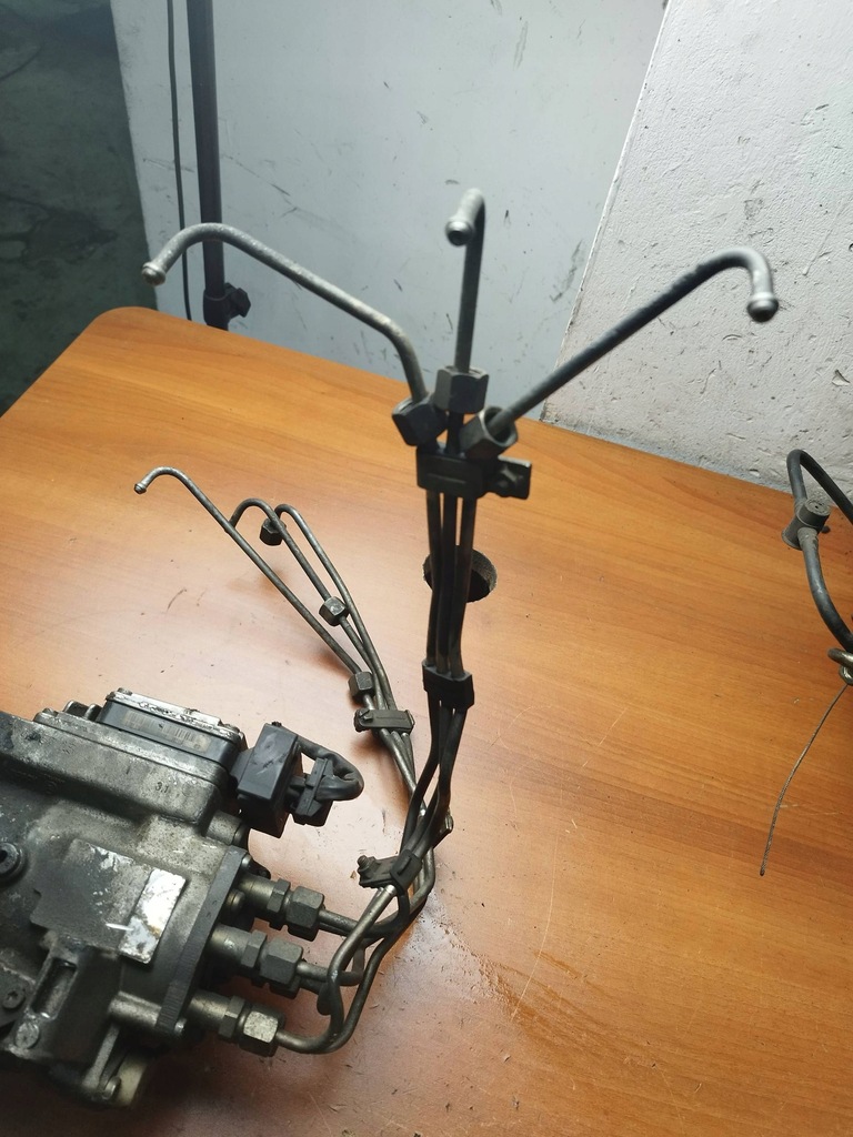 фото №2, Насос упорскування audi 0470506038 059130106k