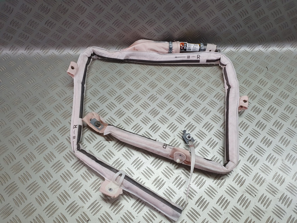 фото №1, Правая шторка безопасности воздушная air bag opel astra k