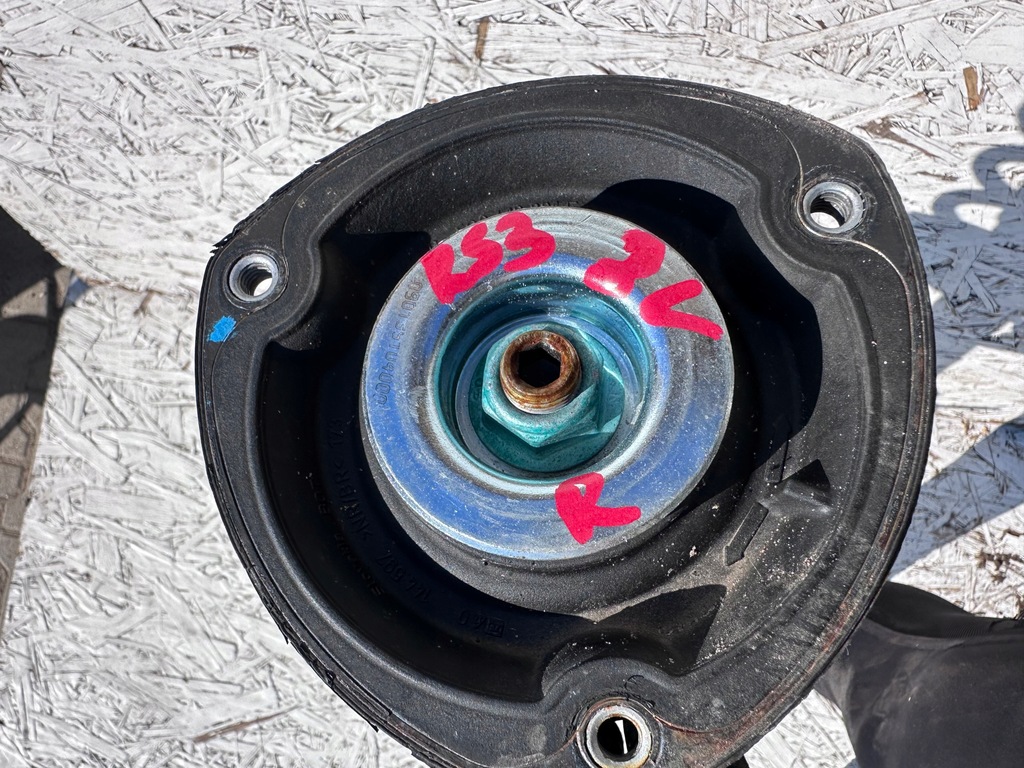 фото №7, A3 rs3 8v амортизационная стойка 2,5 tfsi поворотный кулак правый перед 8v0407258a 8v0413031q