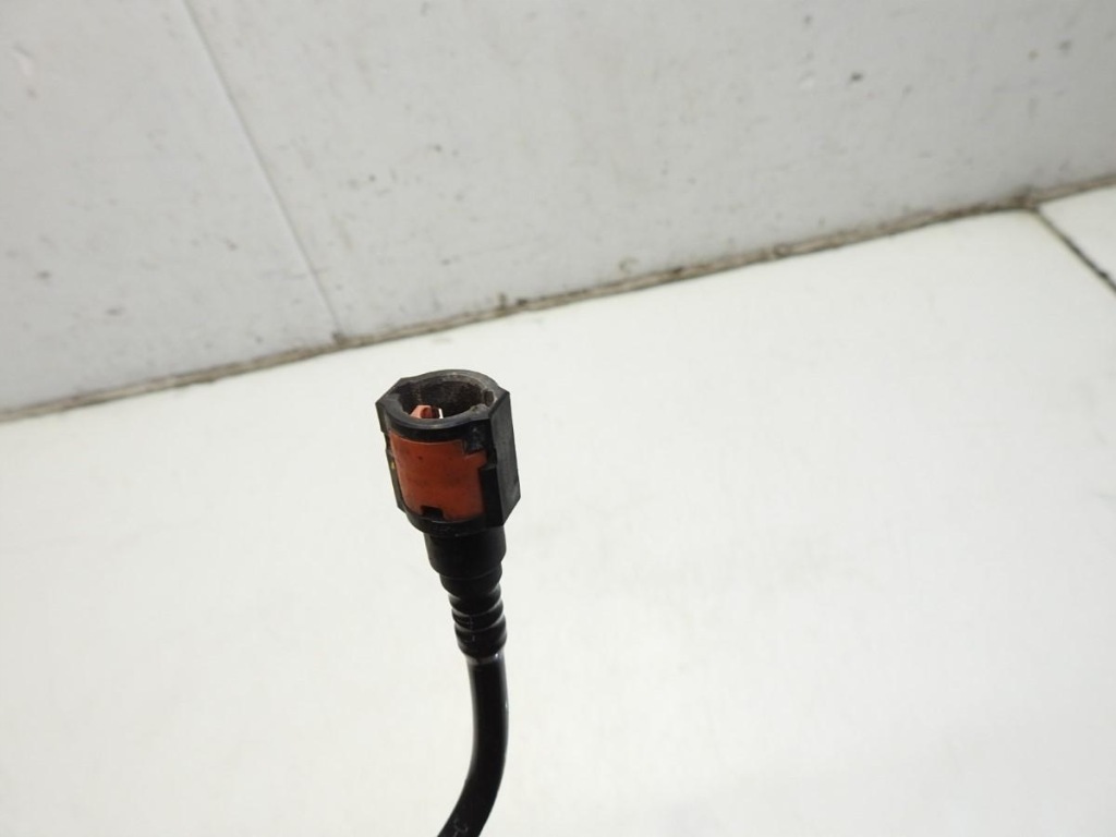 Шланг пального toyota avensis iii t27 2.0 d-4d 77204-02050-c Ціна