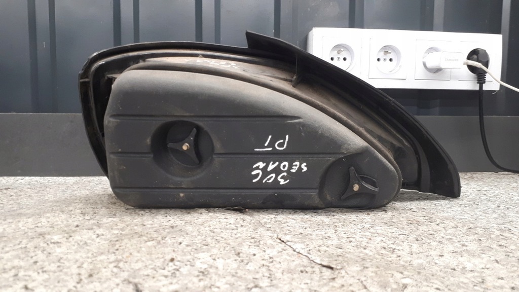 фото №10, Лампа правий задня peugeot 306 sedan