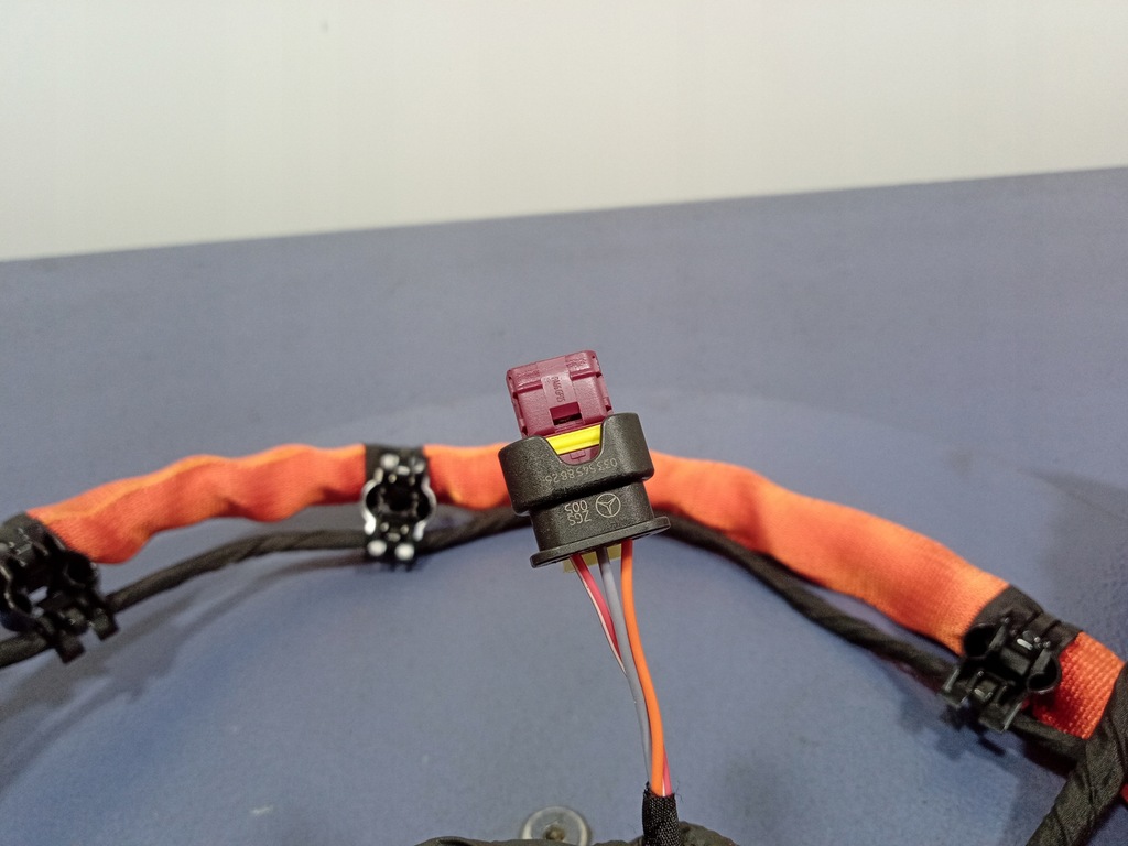 фото №6, C klasa w206 300e разъём зарядки plug in a2065402157