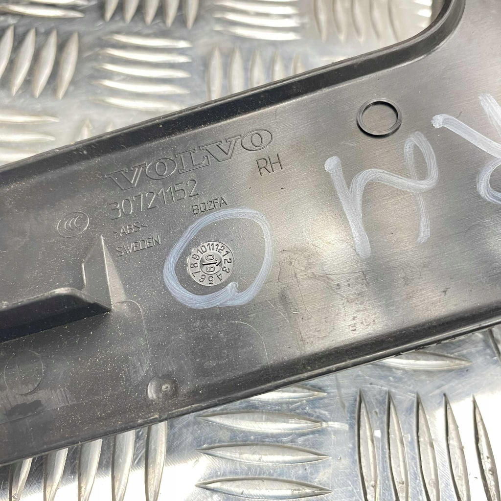 фото №5, Молдинг порог правый задняя xc60 i