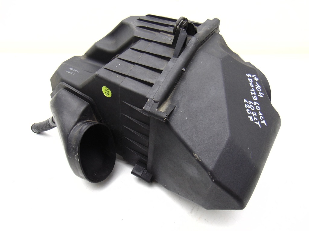 фото №1, Volkswagen оригінальний номер 3d0129601ct корпус фільтра повітря