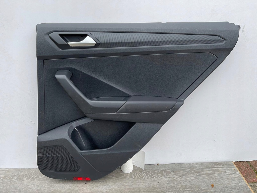 фото №1, Обивка обшивка правый задняя vw t-roc lift 2022r