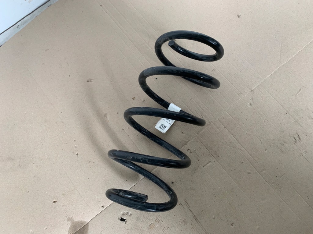 фото №3, Ford mustang mach-e rwd 75.7kwh пружина амортизатора правый перед оригинал