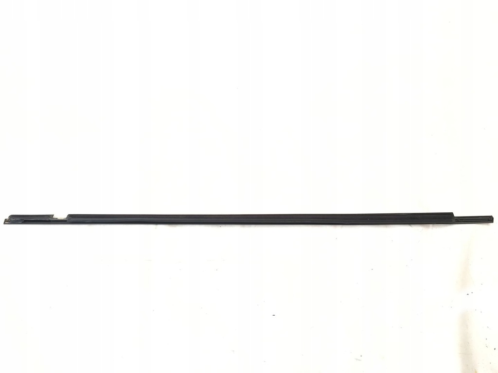 фото №6, Toyota venza 09-16 молдинг ущільнювач вікон перед p