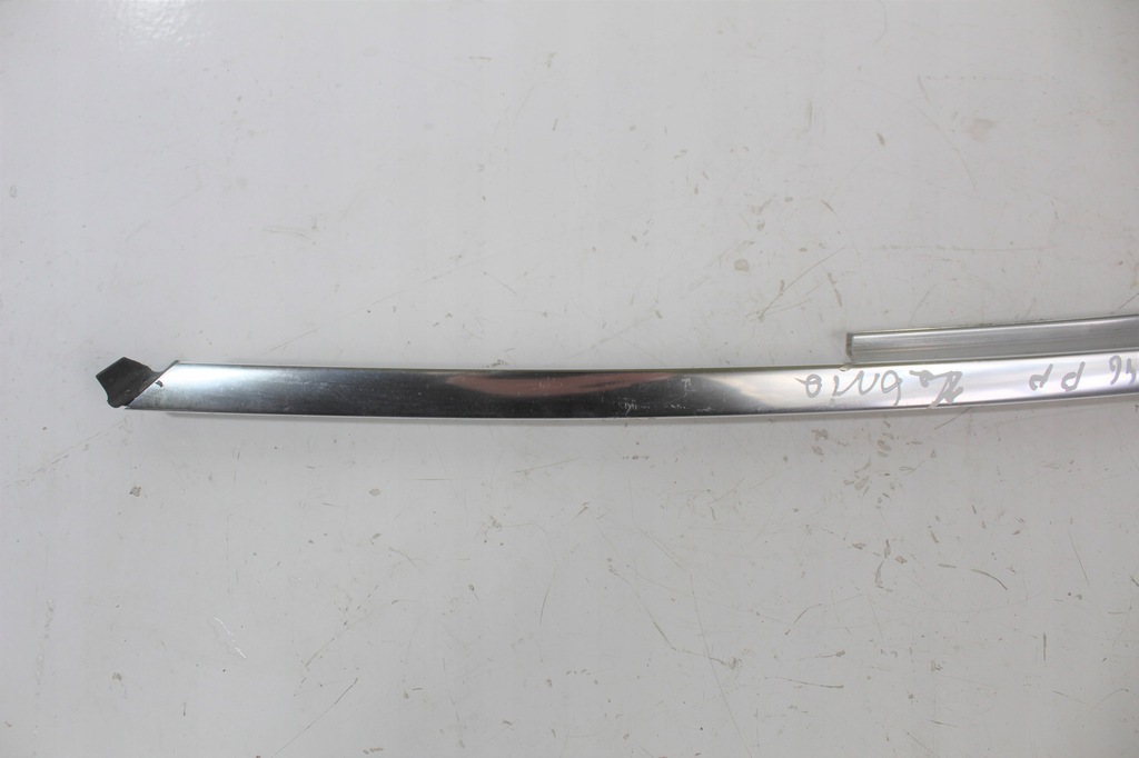 фото №8, Молдинг скло правий перед bmw e46 cabrio