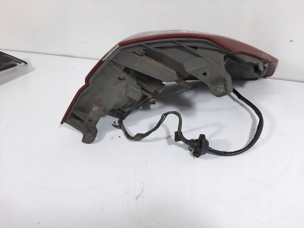 фото №10, Subaru legacy iv outback iii lift 09r лампа левый задняя 220-20952 + защита