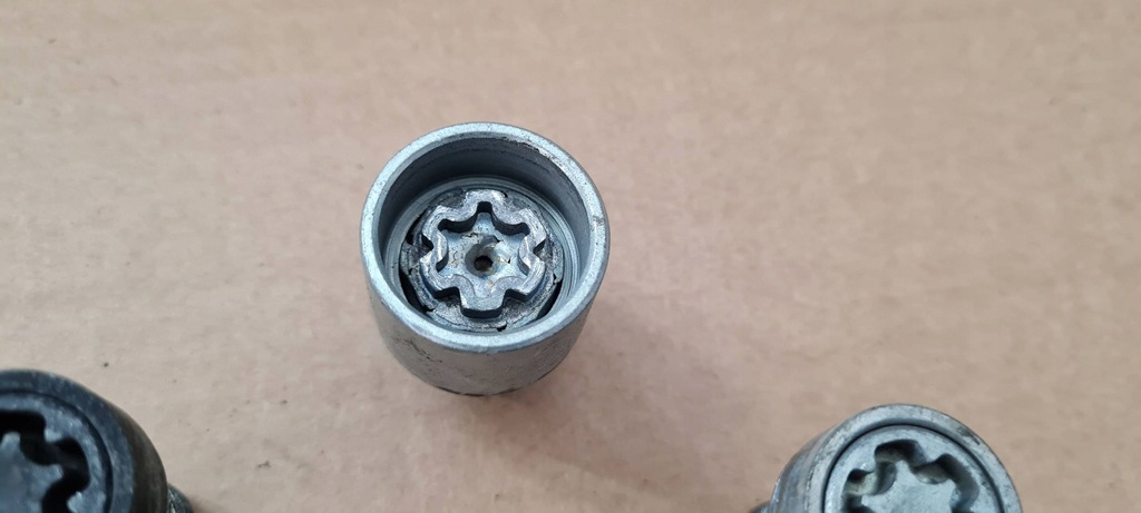 фото №5, A4 b9 8w lift шпильки захисні symbol h a6 c6 c7 4g s6 a4 b8 a5 8w