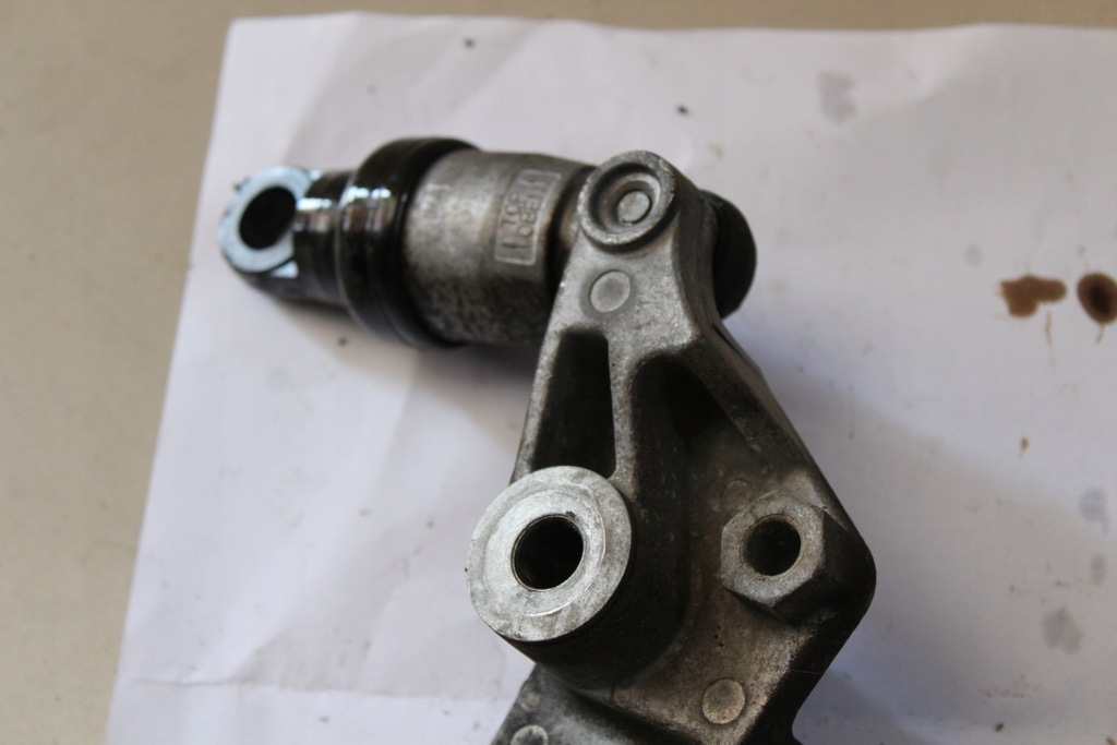 фото №8, Натяжитель ремень клиновой corolla verso i 1.6 1.8