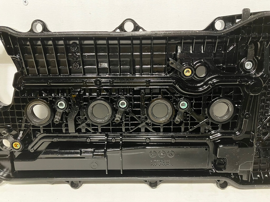 фото №8, Corolla e21 2.0 гибрид крышка клапанов