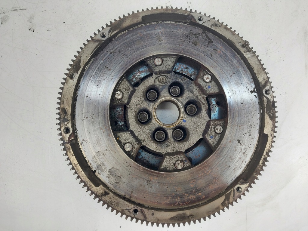 Купить Сцепление колесо двухмассовый 124035410 324035510 vw passat b7 2.0 tdi