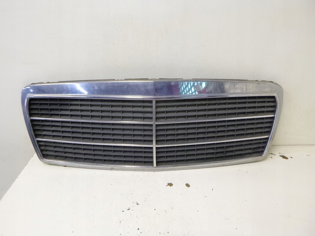 фото №1, Решітка радіатора решітка радіатора mercedes w210 99r.