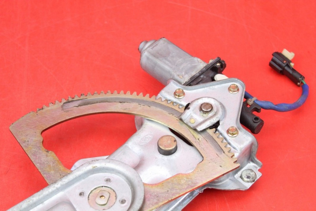 фото №6, Подъемник стекло правый перед eu kia sorento 1 i 05r