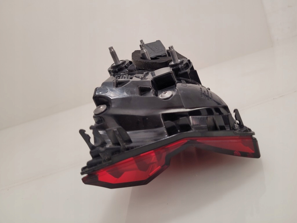 фото №11, Audi a5 rs5 8w лампа права задня кришка багажника 8w6945094e