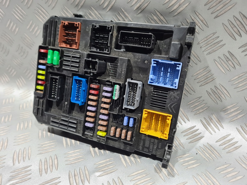 фото №3, Коробка запобіжників модуль bsi opel crossland x lift