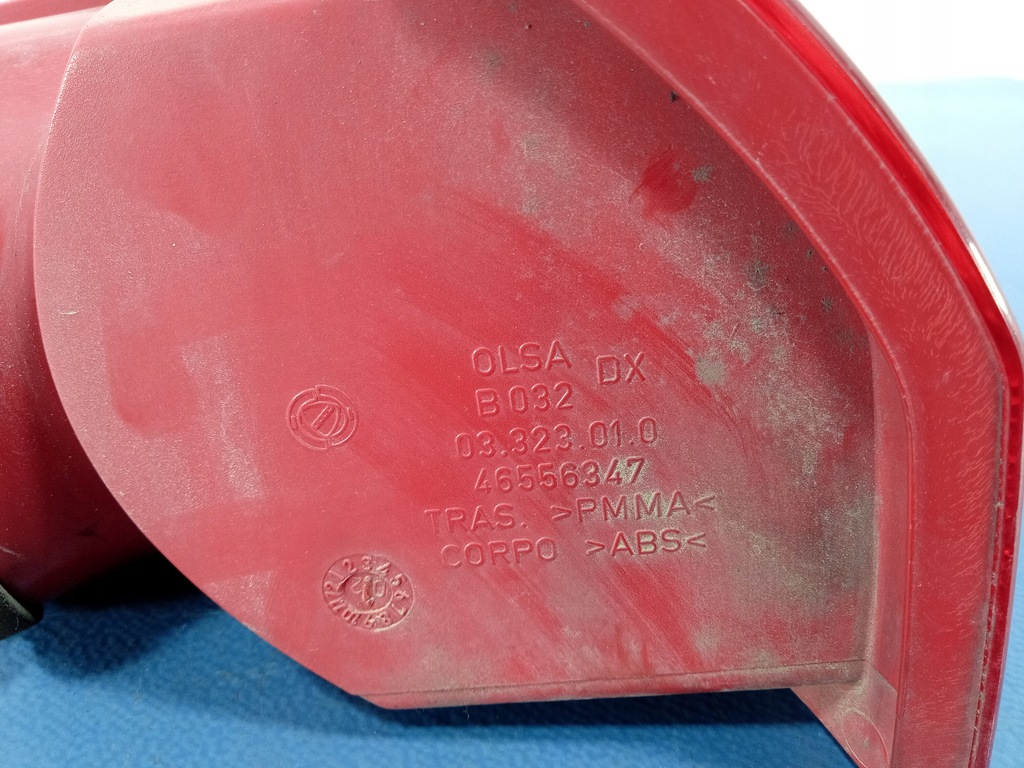 фото №5, Alfa romeo 147 лампа задня права зовнішня 46556347