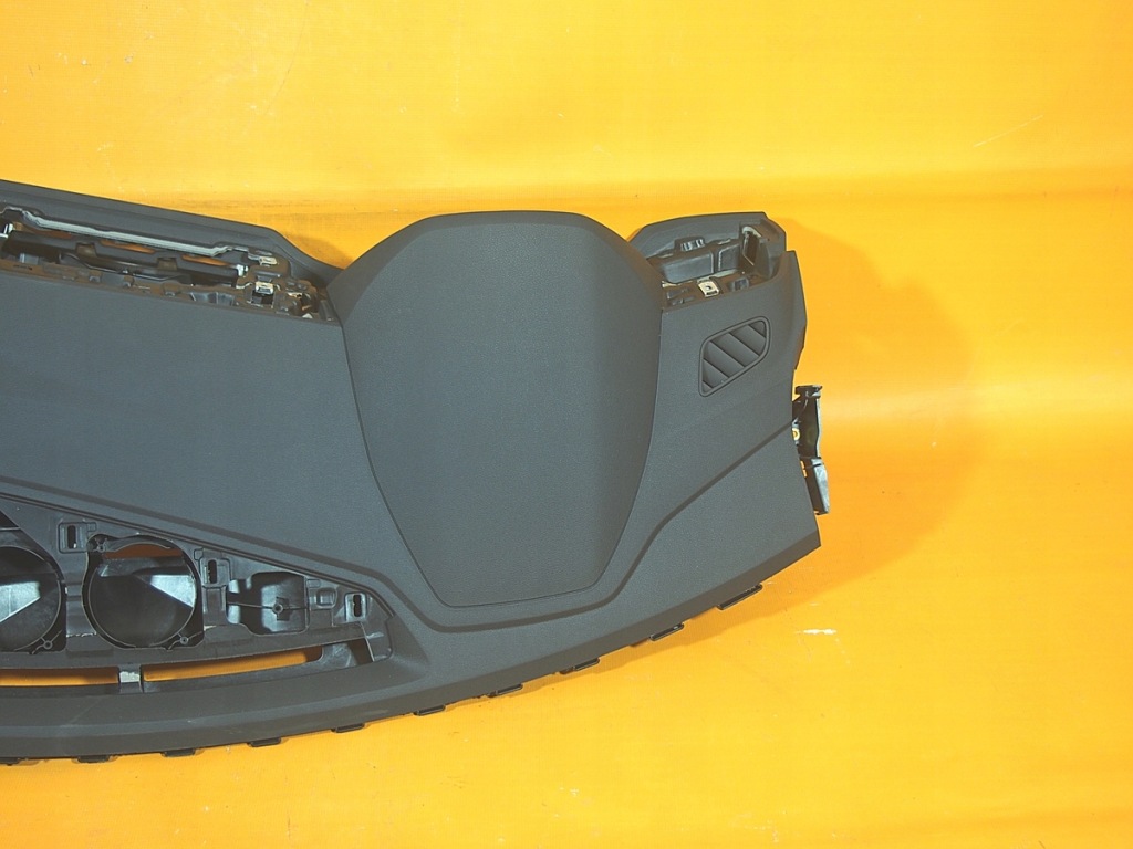 фото №8, Audi q3 83a 14km приборная панель приборная консоль оригинал 83b857001