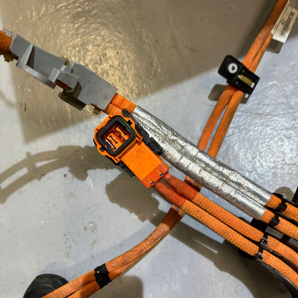 фото №7, Jaguar f-pace x761 p400e 2.0 гибрид кабель шланг m8a2-14n306-ac