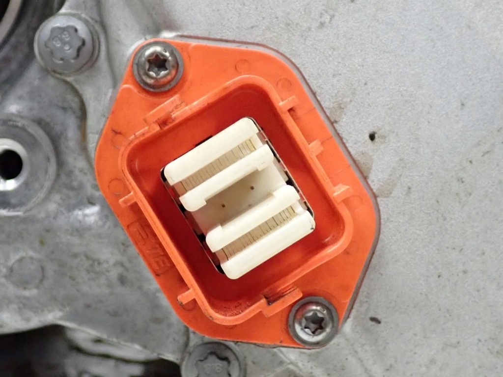 Двигатель привод электрический перед 4x4 awd 3d8 tesla model x 670km рестайлинг  23r fv Цена