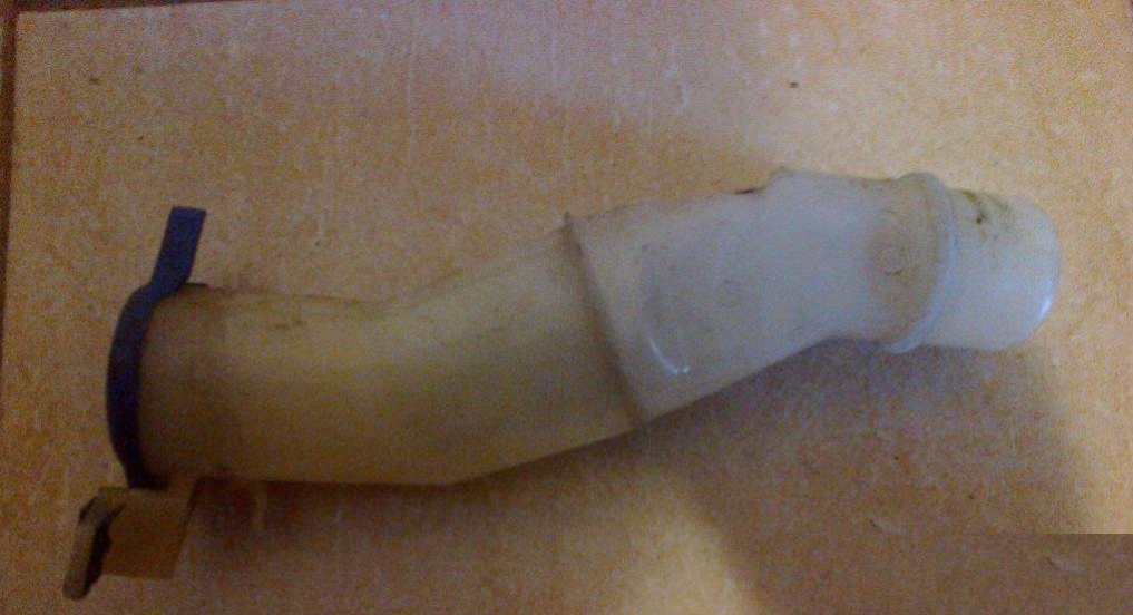 фото №1, Volvo s60 v70 xc70 - заливна горловина заливна горловина бачок кришка