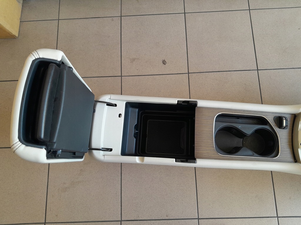 фото №7, Chrysler 200 ii 2014-16 подлокотник туннель средний 68207200ae 1zz88trmaa