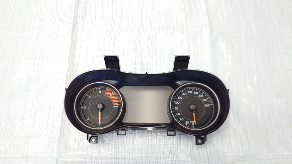 фото №1, Jeep cherokee kl счетчик приборы 68379589ac