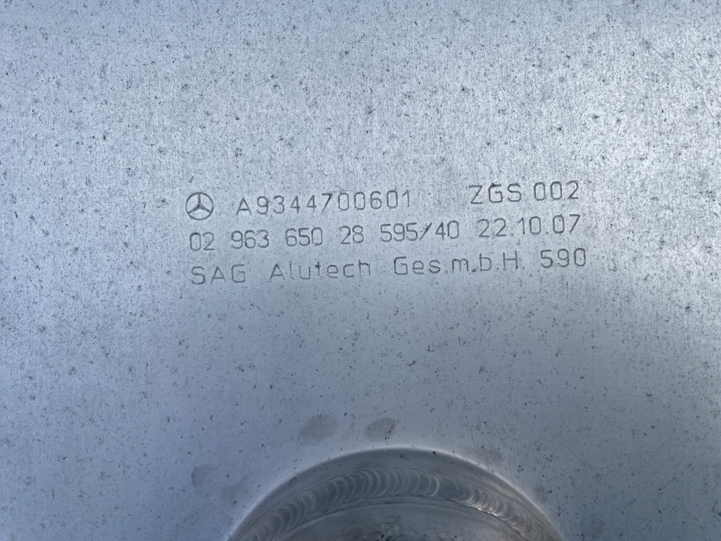 Бак топлива mercedes actros 595 l 40 a9344700601 Киев