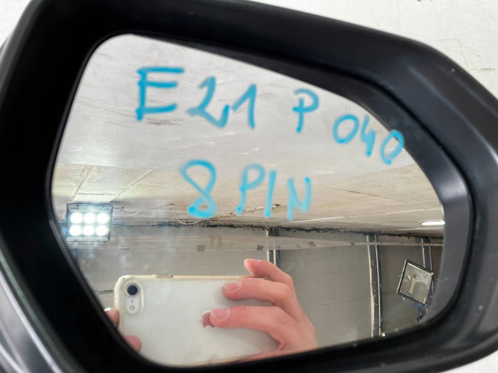 Corolla e21 зеркало наружное коплектная  правое el. складной 8 pin 040 Киев