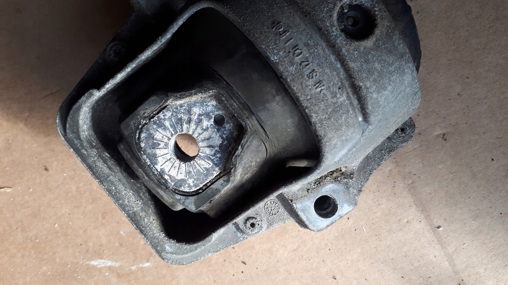 фото №10, Audi оригинальный номер 8k0199381pq подшипниковый узел двигателя