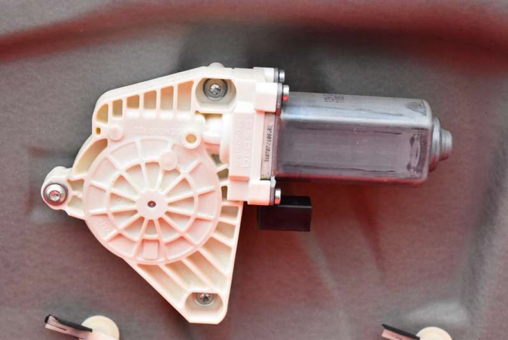 фото №6, Підйомник скло правий перед eu a1697202879 mercedes b-klasa w245 05-08