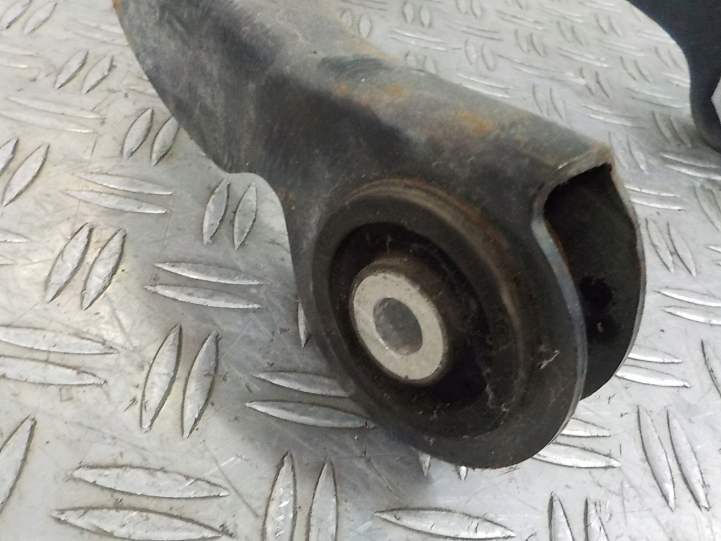 фото №7, Grand cherokee wk2 рычаг верхний правый перед