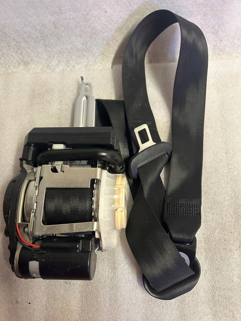 фото №1, Audi q8 pas безпеки лівий перед 4m8857705a