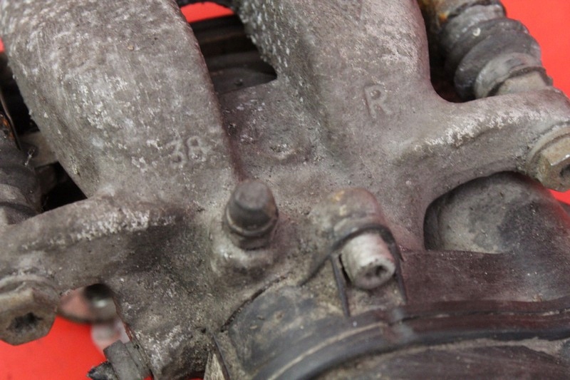 фото №8, Суппорт правый задняя renault talisman 1.6 tce 16r