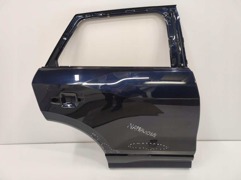 Купити Двері задній задні праве audi q2 81a