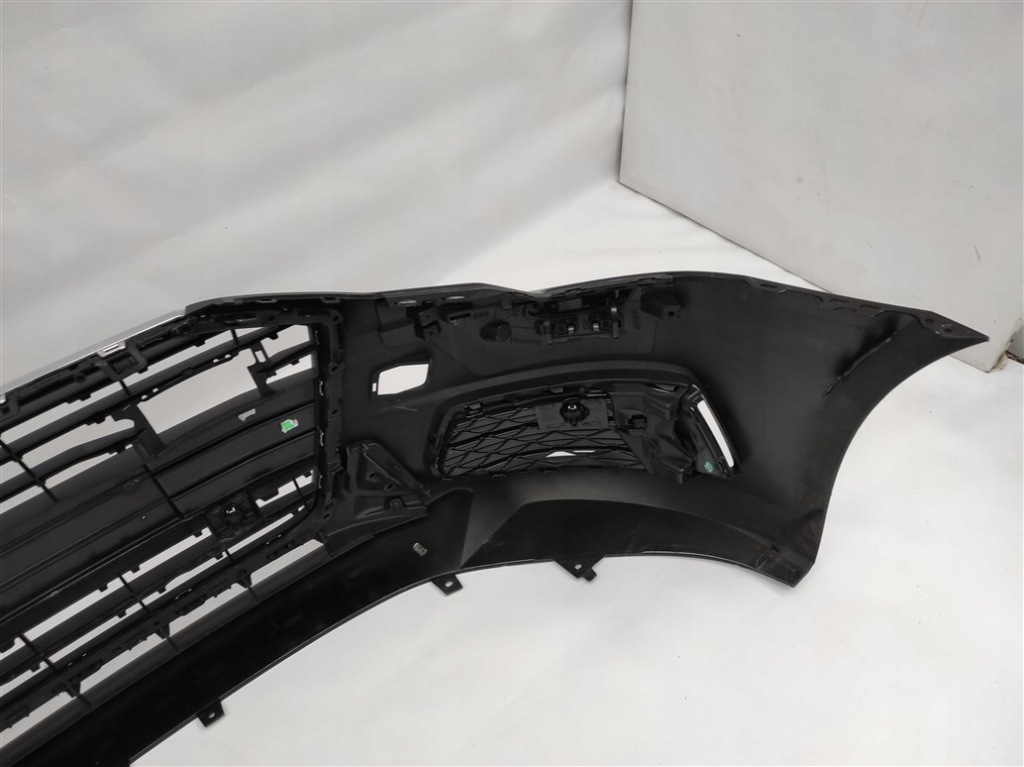 Audi оригінальний номер 4k0807437 бампер Недорого