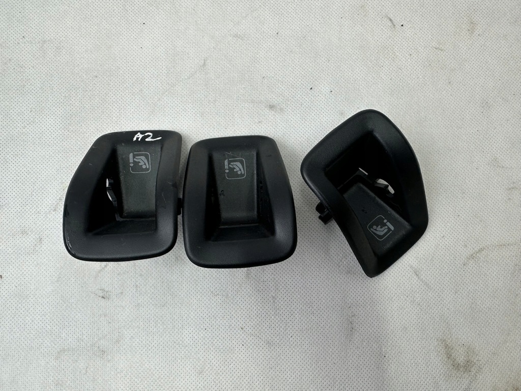 фото №1, Audi a4 b9 заглушка isofix 8w0887233a