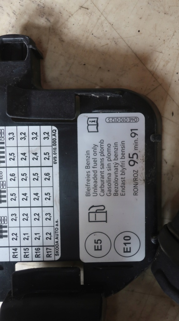 фото №6, Крышка заливной топлива skoda fabia iii 1.0 mpi 6v0809933