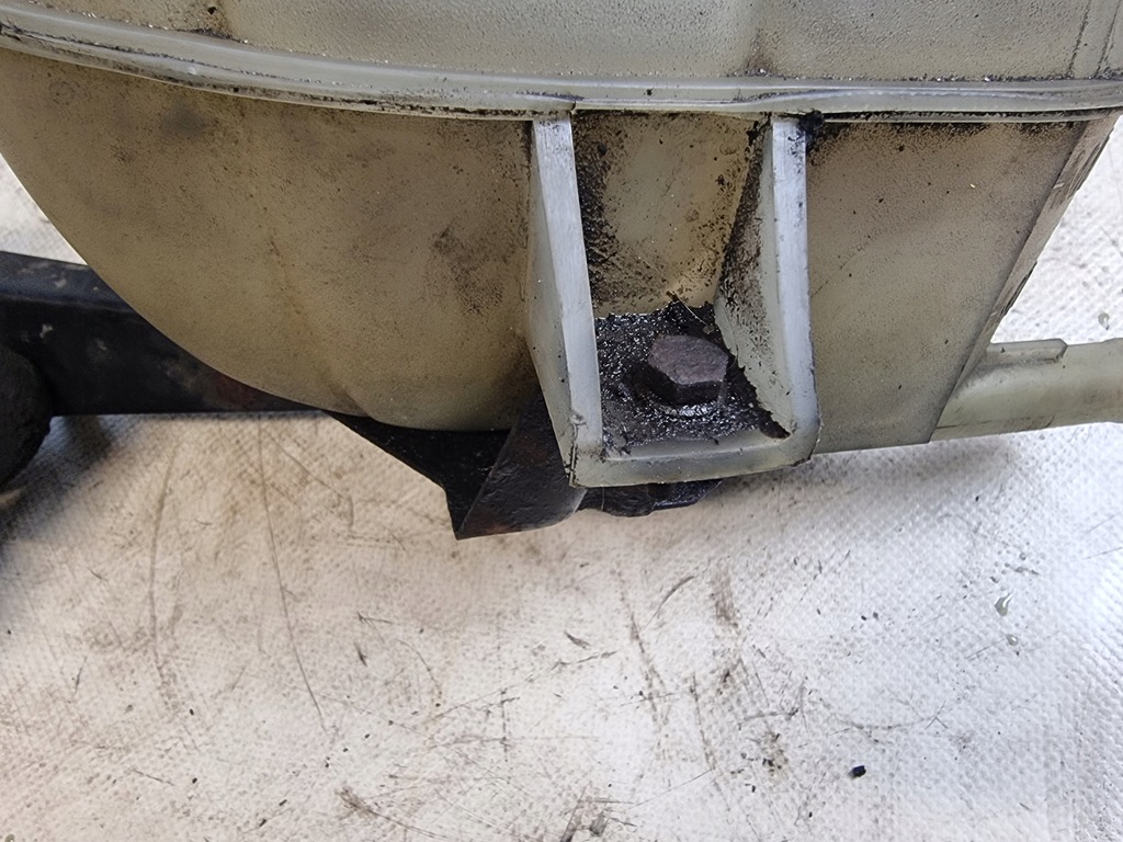 фото №10, Бачок розширювальний opel movano a 2.8 dti