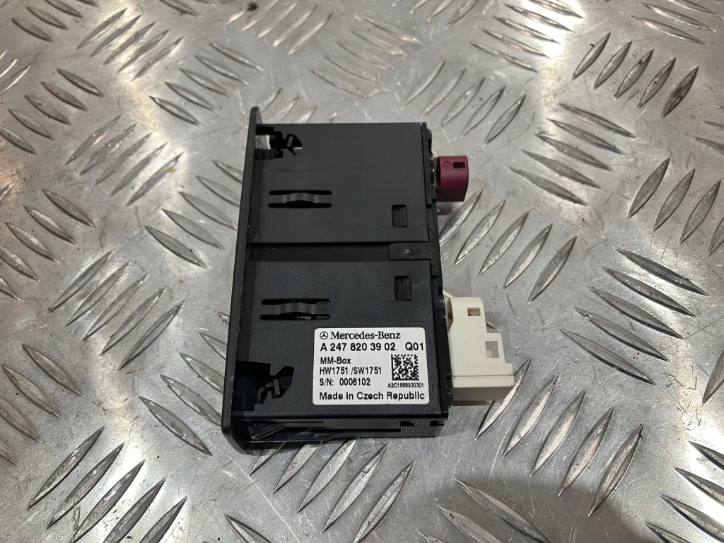 фото №2, Панель port usb c роз'єм mercedes a klasa w177