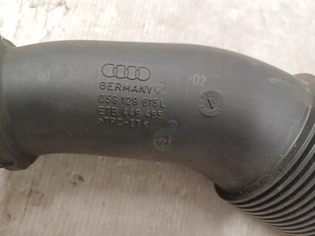 фото №3, Audi a7 a6 c7 4g 3.0 tdi шланг wąż труба воздухозаборник воздуха 059129615l