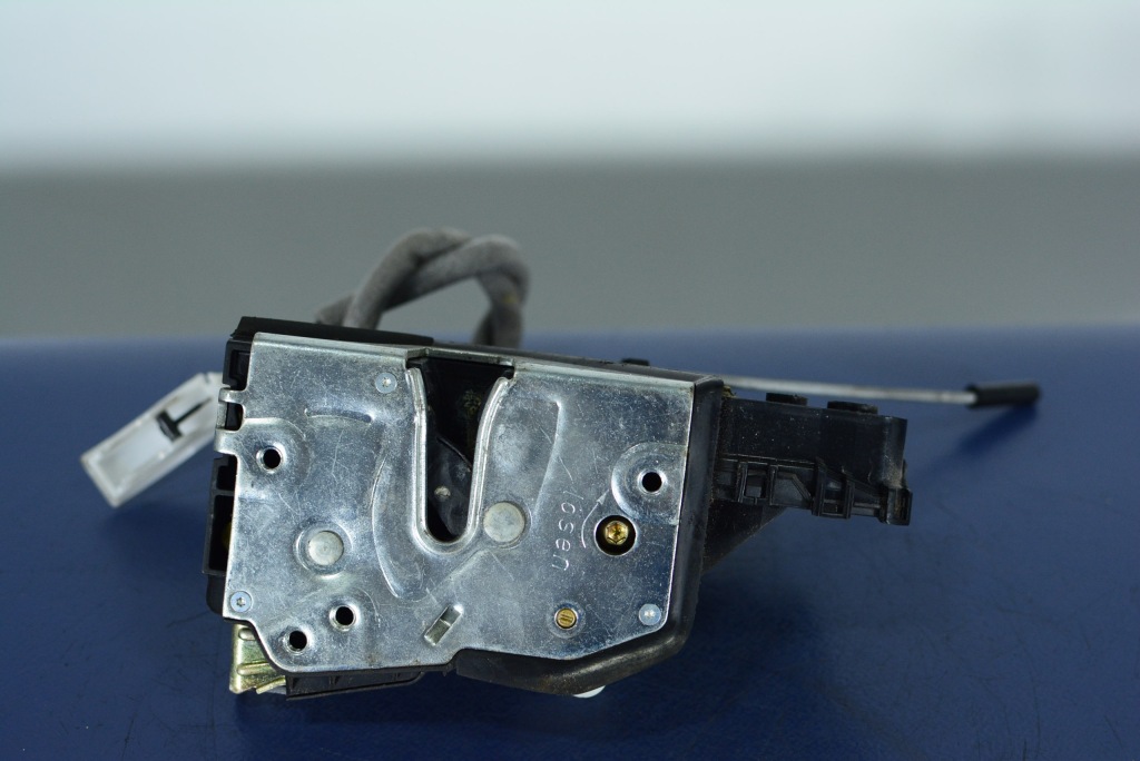 Купить Bmw 3 e46 замок правый передний 7 pin 244btr