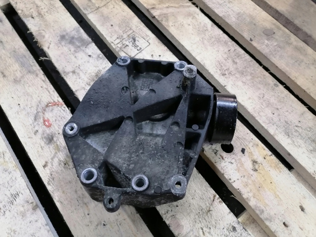 фото №1, Opel vectra c 1.9 cdti кронштейн компресора 55210423