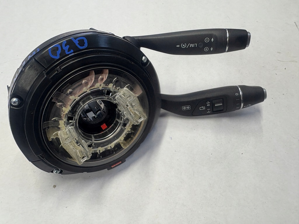 фото №1, Infiniti q30 перемикач комбінований стрічка 415469