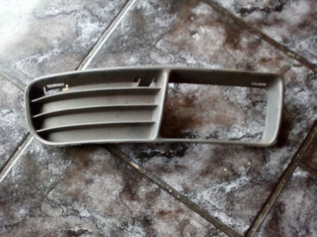 фото №13, Решётка радиатора бампера vw golf polo sharan vento bora