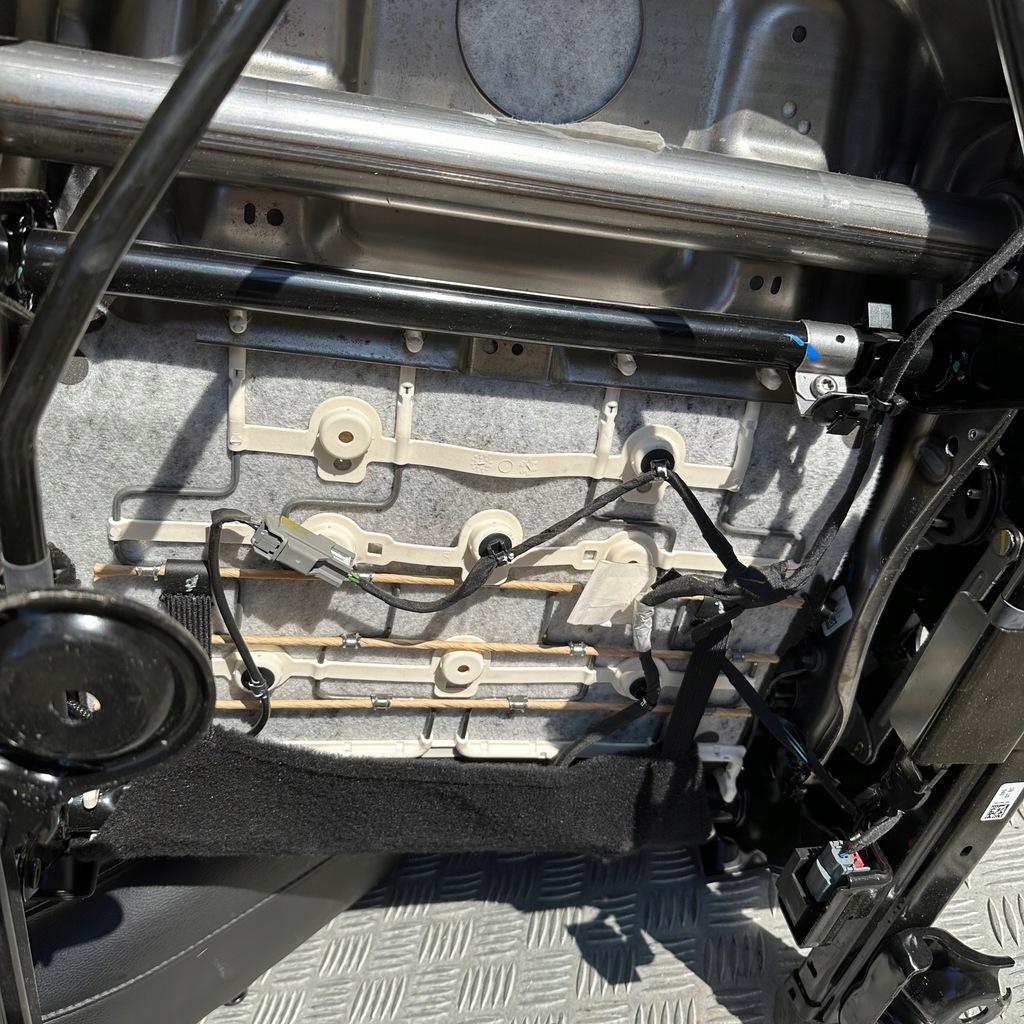 фото №9, Сидіння заднє сидіння напівшкіра jeep compass ii 2018 rok