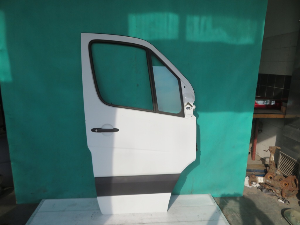 фото №1, Дверь правый перед mercedes sprinter 906 15r