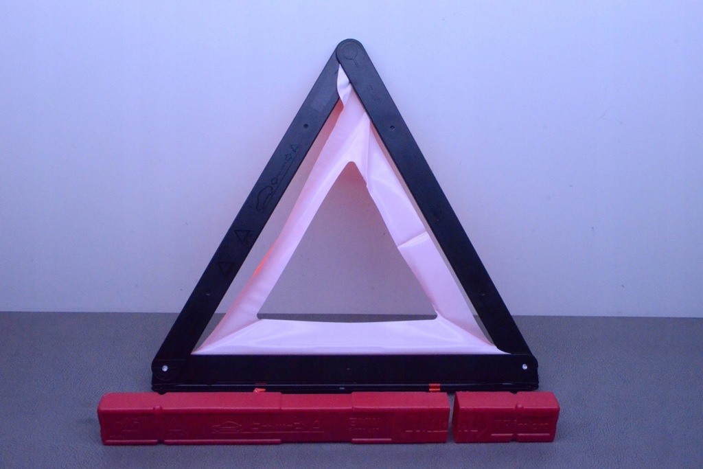 фото №8, Трикутник bmw 1 f20 6770487 2013